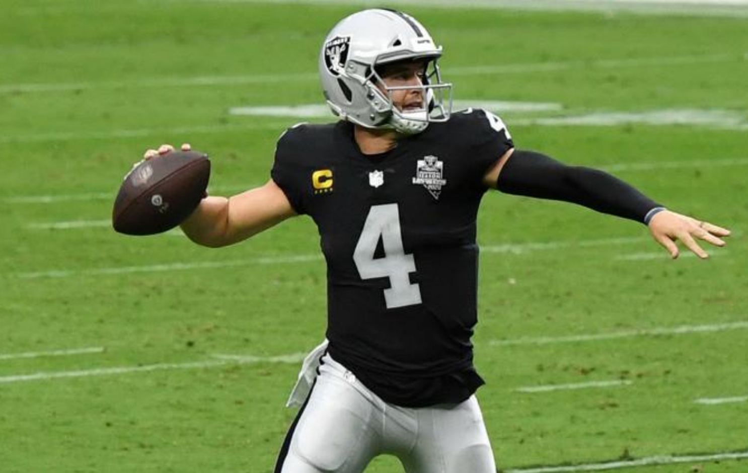 Las Vegas Raiders QB Derek Carr Signs Huge&nbsp;Contract