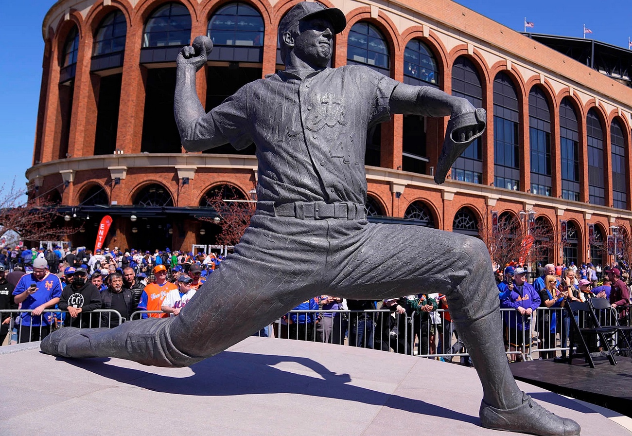 Mets Legend Tom Seaver Statue at Citi&nbsp;Field