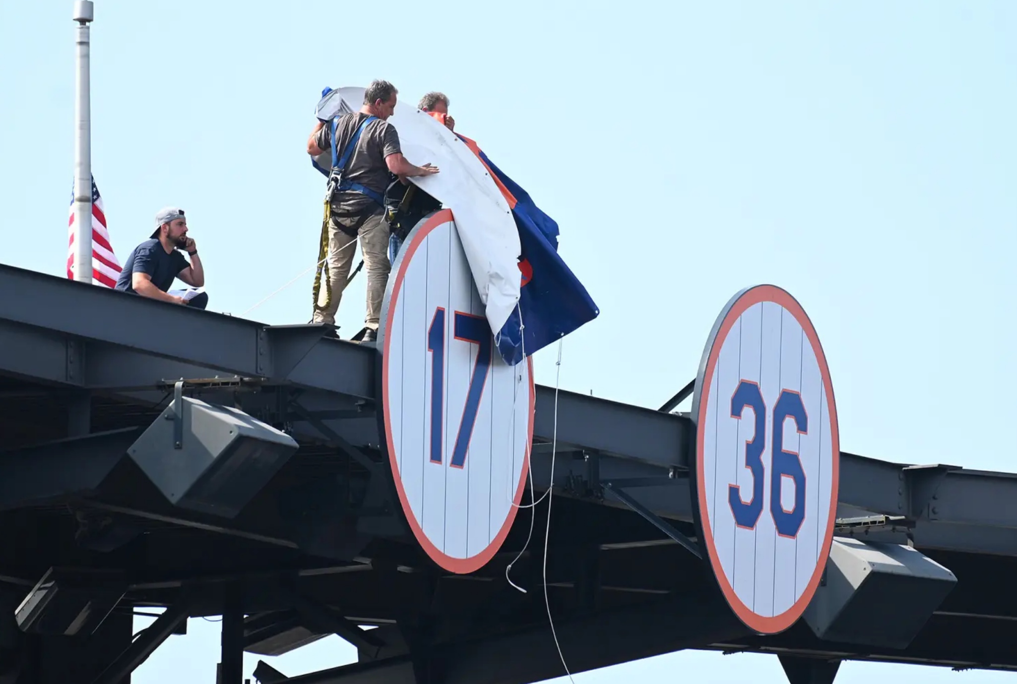 Mets Officially Retire Keith Hernandez’s Number&nbsp;17