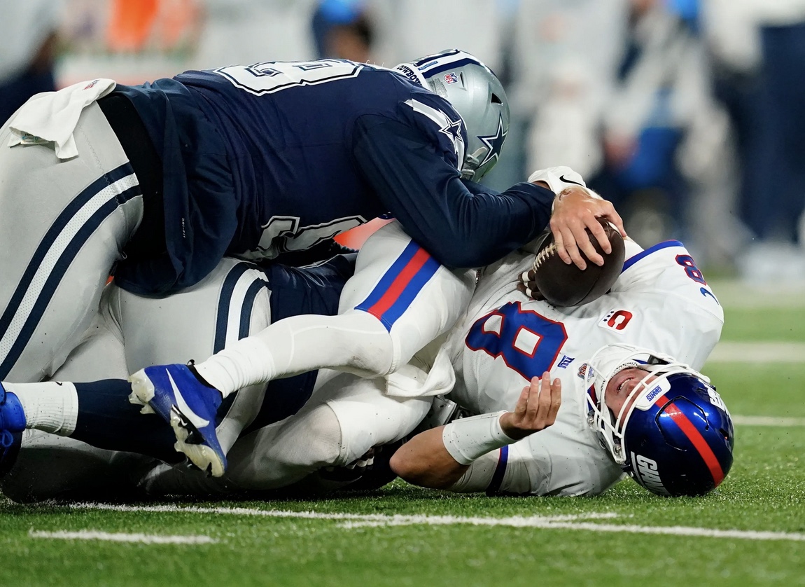Jones Sacked Six Times, Giants Lose to&nbsp;Cowboys