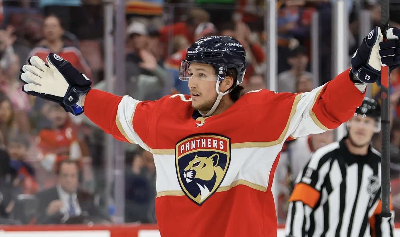 Florida Panthers Beat Carolina Hurricanes&nbsp;4-3