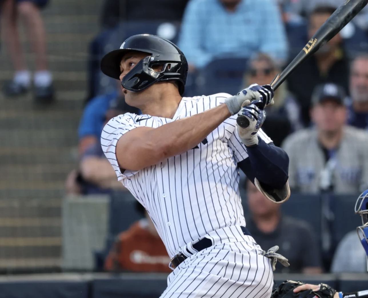 Texas Rangers Beat Slumping New York Yankees 