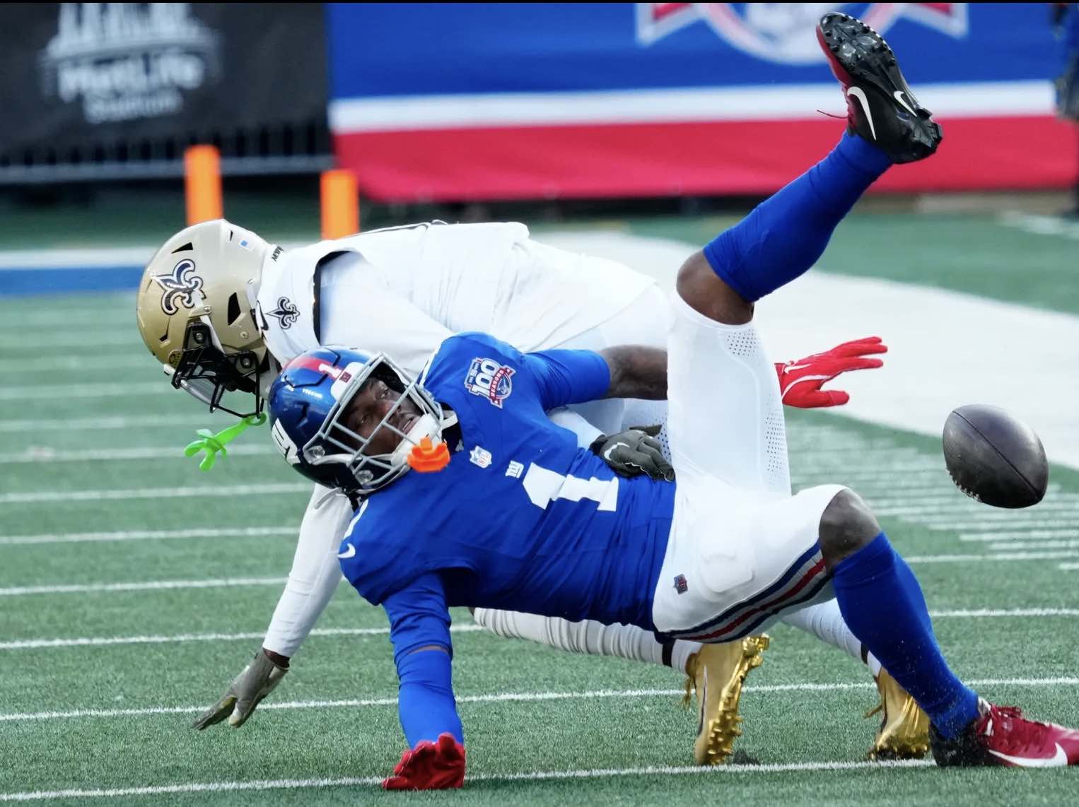 Giants Fall to Saints&nbsp;14-11