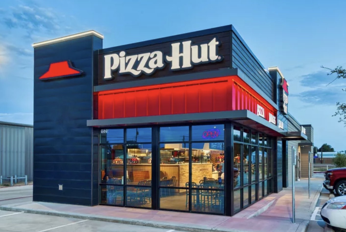 Pizza Hut Loves NFL Fans Pizza Hut Loves NFL Fans