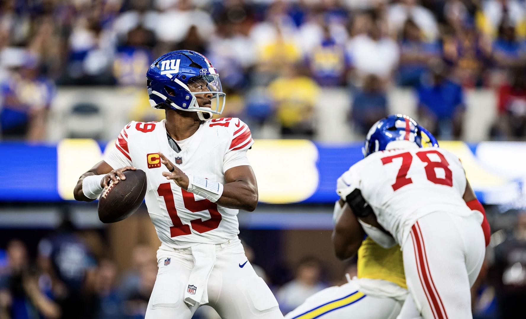 Rams Crush Giants 28-6 Rams Crush Giants 28-6